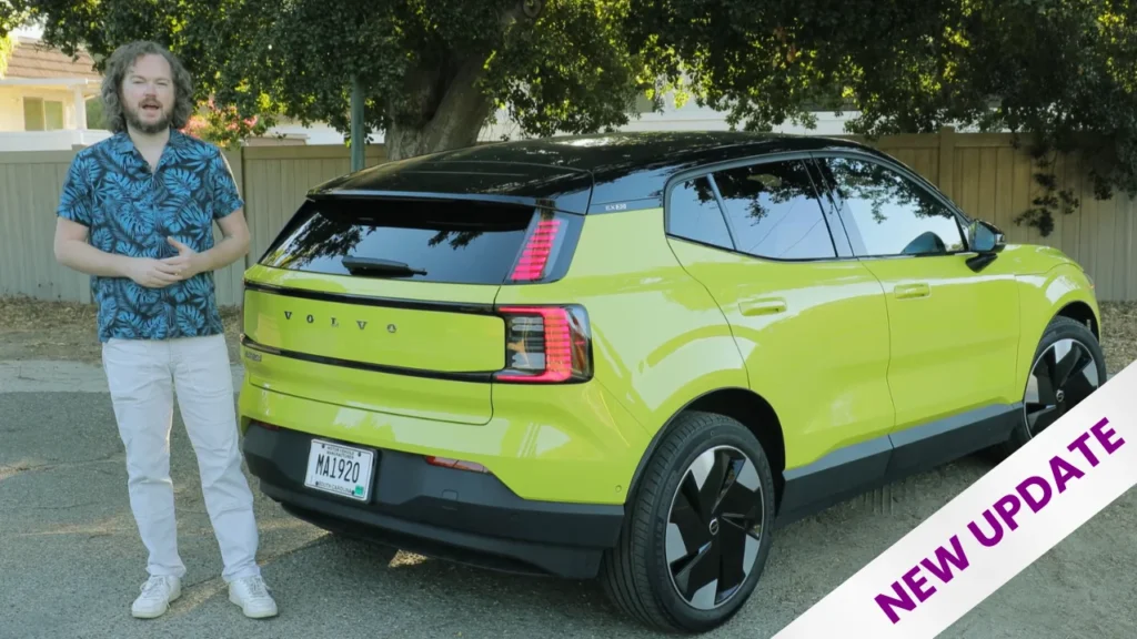 Volvo EX30 Electric SUV 